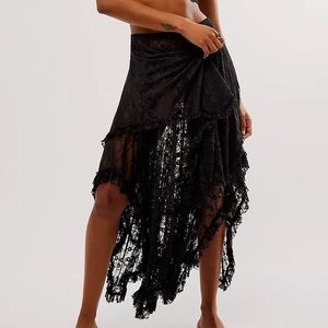 SOLD DONT BUY Like New French Courtship Half Slip midi skirt